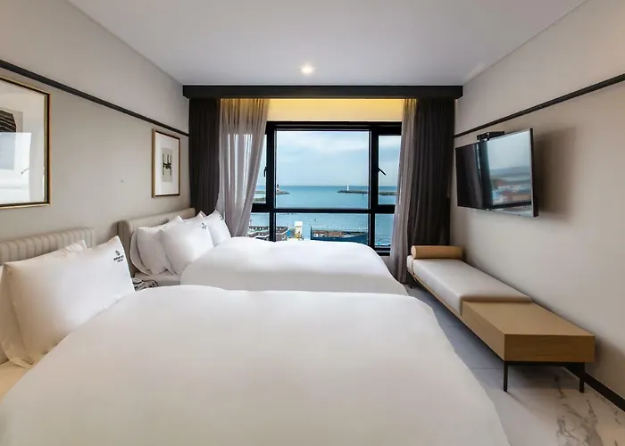 Brown Dot Gijang Yeonhwari Hotel *